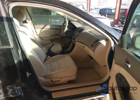 2004 Honda Accord 2.4 Lx z USA, uszkodzony, nr VIN 1HGCM55314A159225